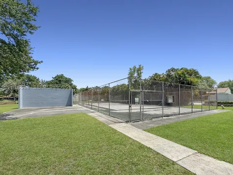 8670 Bridle Path Court Davie FL 33328