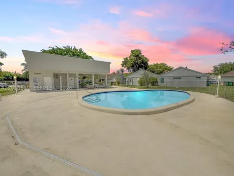 8670 Bridle Path Court Davie FL 33328