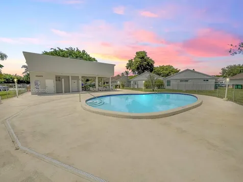 8670 Bridle Path Court Davie FL 33328