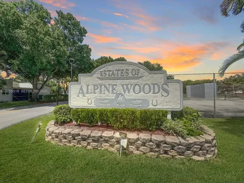 8670 Bridle Path Court Davie FL 33328