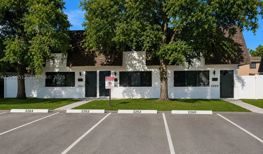 2260 NW 59th Way Lauderhill FL 33313