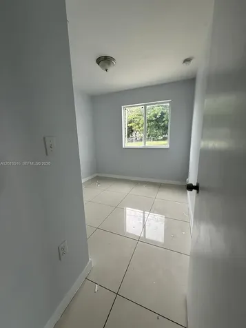 2121-2125 NW 72nd Street Miami FL 33147