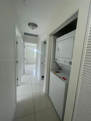 2121-2125 NW 72nd Street Miami FL 33147