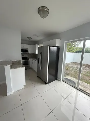 2121-2125 NW 72nd Street Miami FL 33147