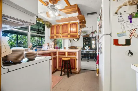 7509 Garfield Street Hollywood FL 33024