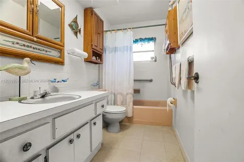 7509 Garfield Street Hollywood FL 33024