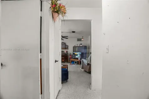 7509 Garfield Street Hollywood FL 33024
