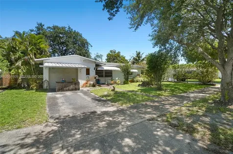 7509 Garfield Street Hollywood FL 33024