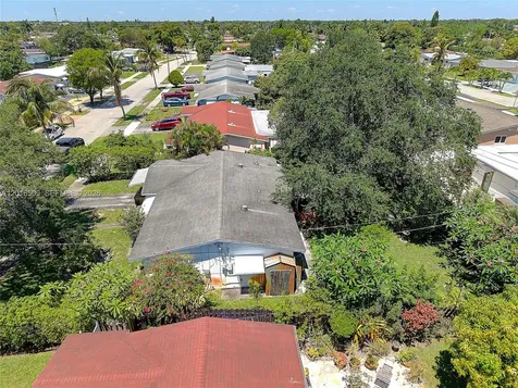 7509 Garfield Street Hollywood FL 33024