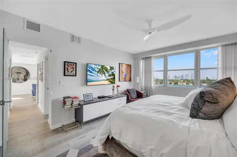 3 Island Avenue Miami Beach FL 33139