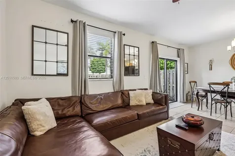 284 SE 37th Terrace Homestead FL 33033