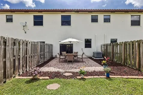 284 SE 37th Terrace Homestead FL 33033