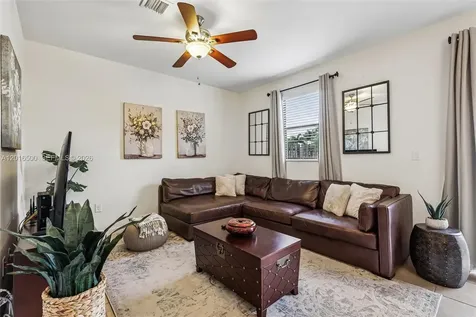 284 SE 37th Terrace Homestead FL 33033