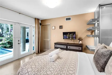 1930 NW 32nd Court Oakland Park FL 33309