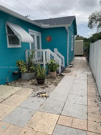 1218 N 24th Avenue Hollywood FL 33020