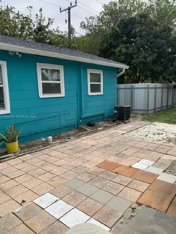 1218 N 24th Avenue Hollywood FL 33020