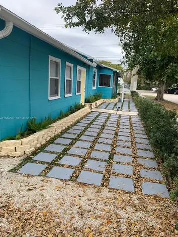 1218 N 24th Avenue Hollywood FL 33020