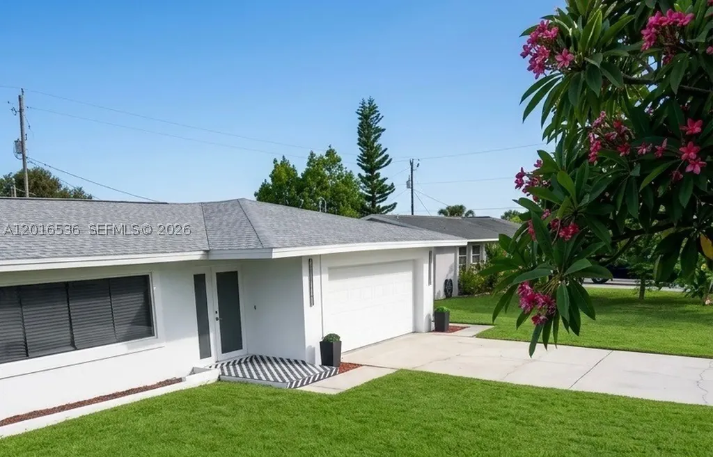 1212 SE 43rd Terrace Cape Coral FL 33904
