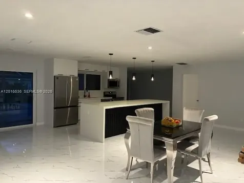1212 SE 43rd Terrace Cape Coral FL 33904