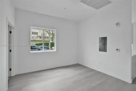 1567 NW 1st Street Miami FL 33125