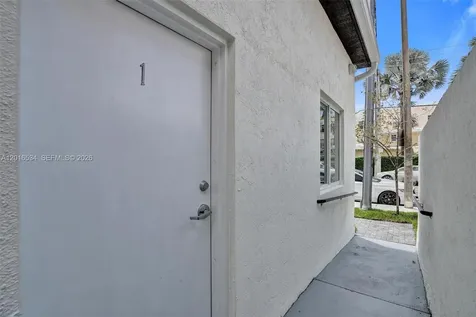 1567 NW 1st Street Miami FL 33125