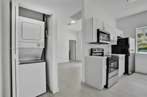 1567 NW 1st Street Miami FL 33125