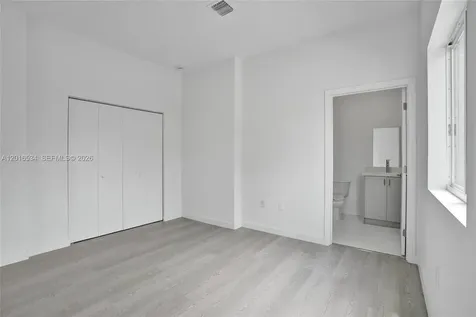 1567 NW 1st Street Miami FL 33125