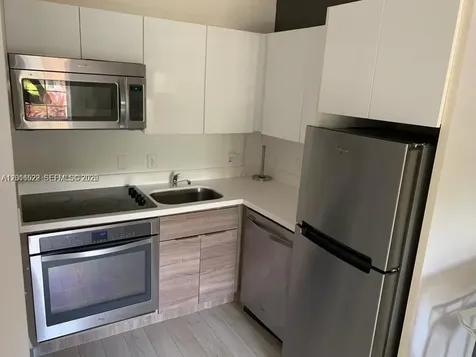 1450 Meridian Avenue Miami Beach FL 33139