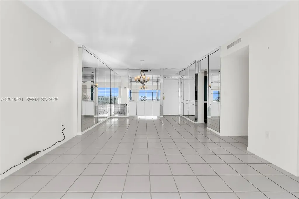 4001 Hillcrest Drive Hollywood FL 33021