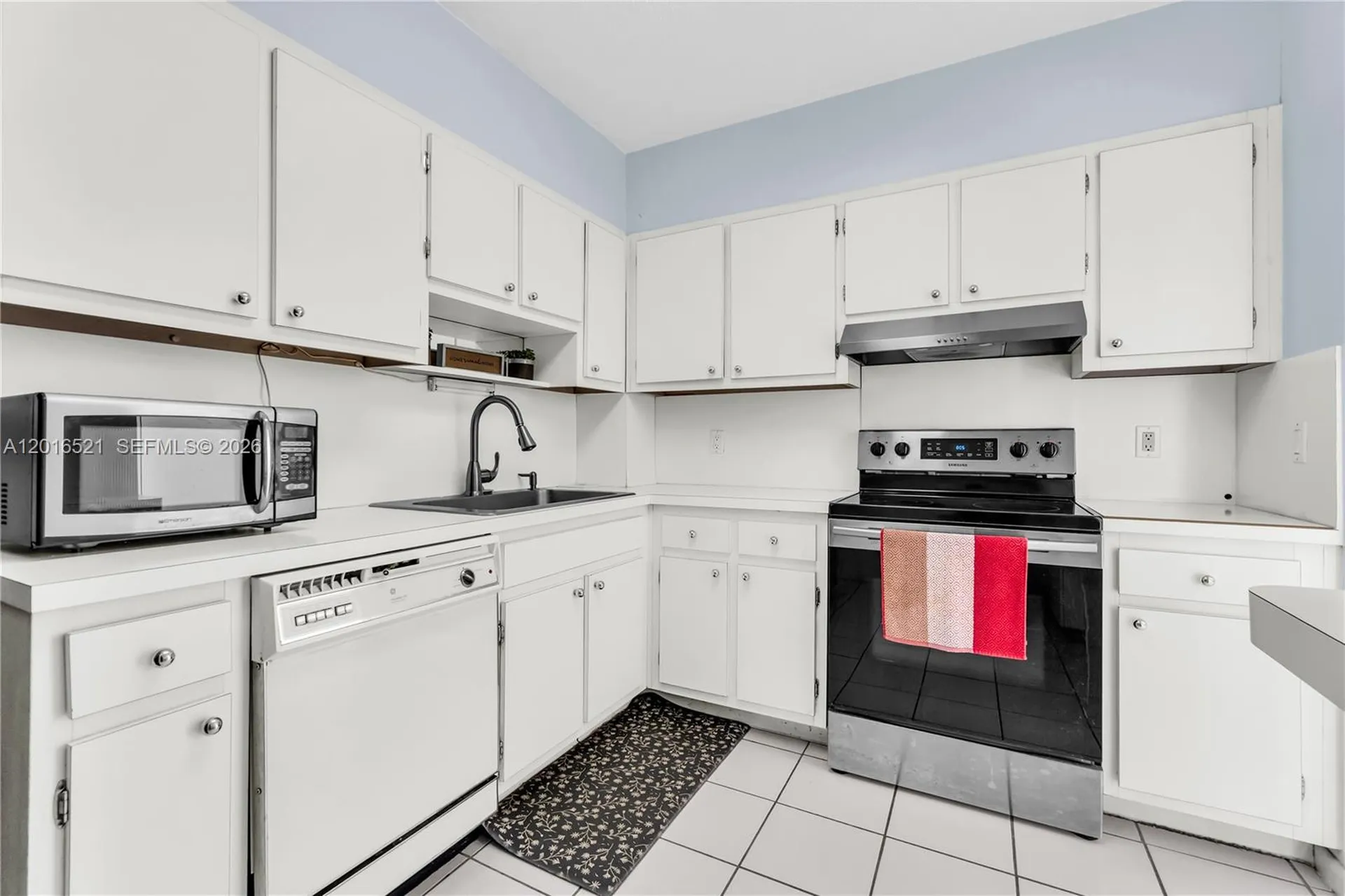 4001 Hillcrest Drive Hollywood FL 33021