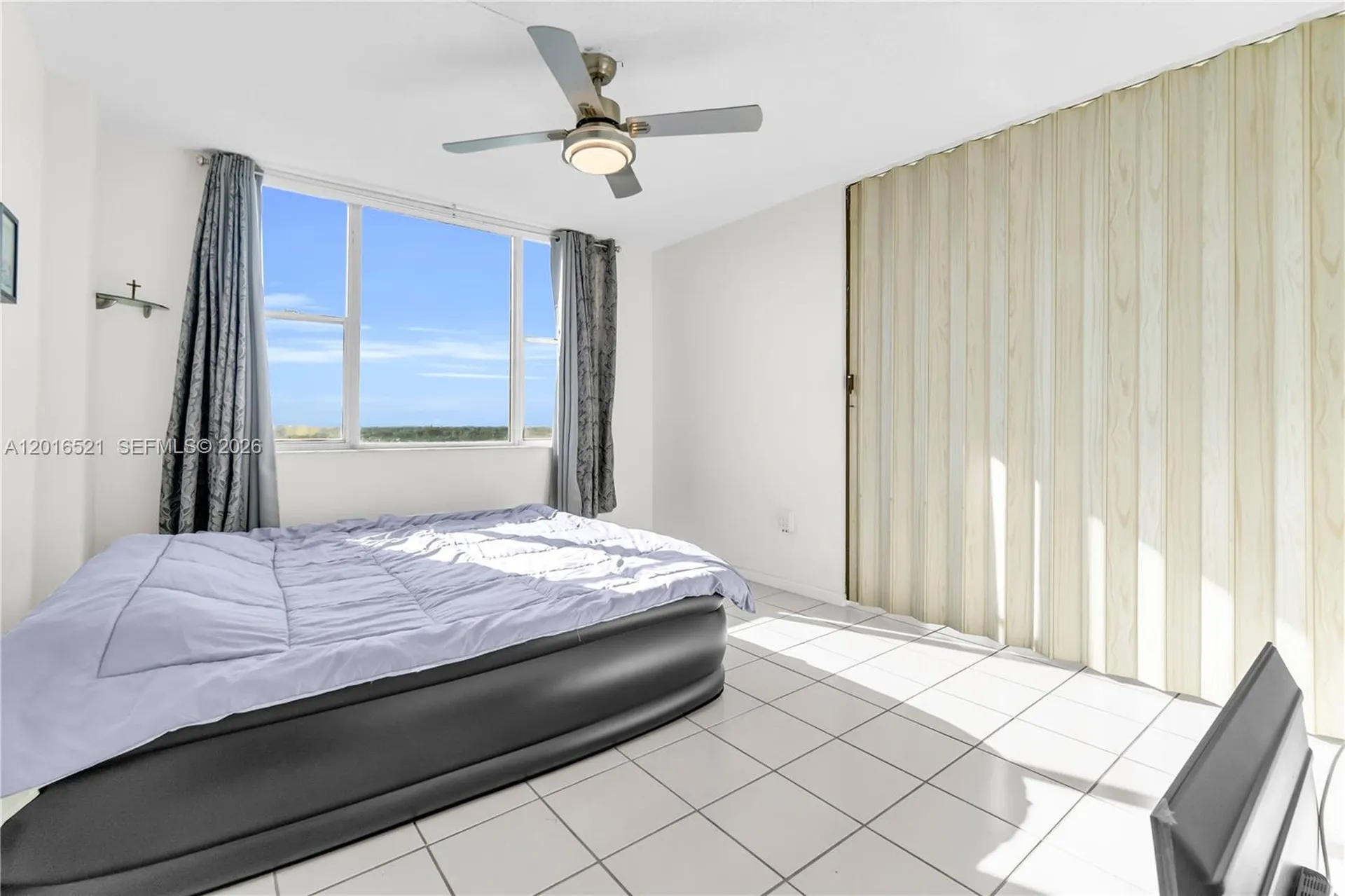 4001 Hillcrest Drive Hollywood FL 33021