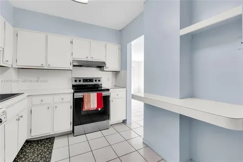 4001 Hillcrest Drive Hollywood FL 33021