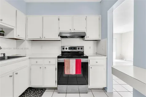 4001 Hillcrest Drive Hollywood FL 33021