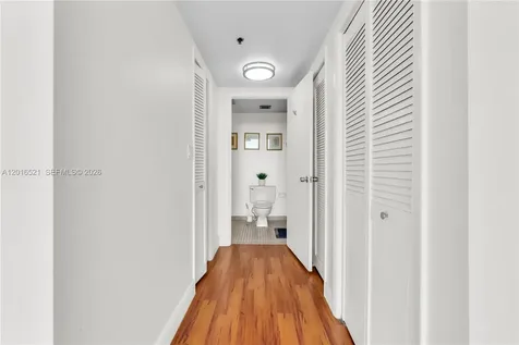 4001 Hillcrest Drive Hollywood FL 33021