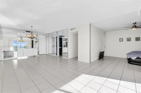 4001 Hillcrest Drive Hollywood FL 33021