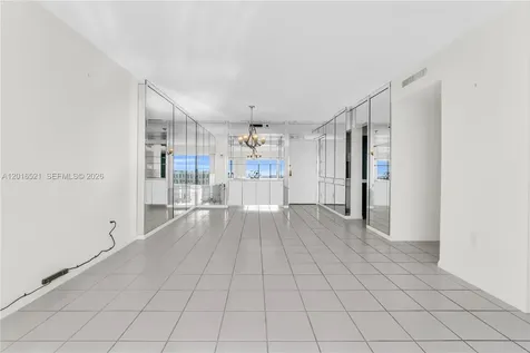 4001 Hillcrest Drive Hollywood FL 33021
