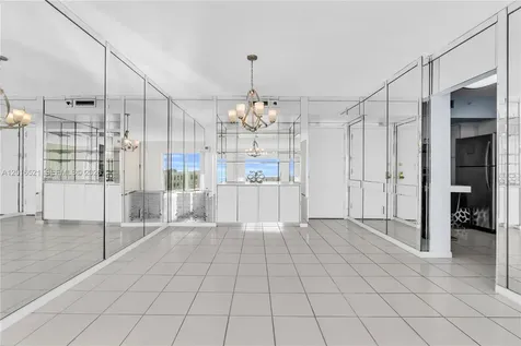 4001 Hillcrest Drive Hollywood FL 33021