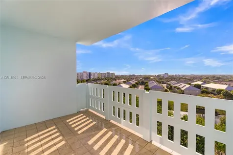 4001 Hillcrest Drive Hollywood FL 33021
