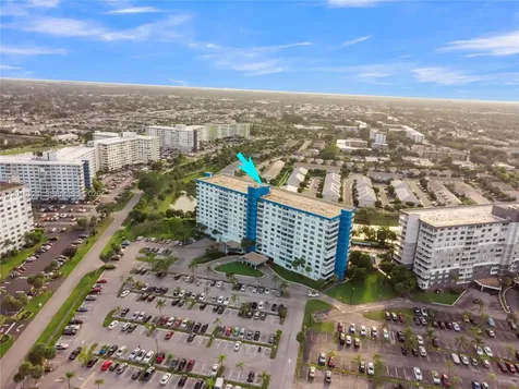 4001 Hillcrest Drive Hollywood FL 33021