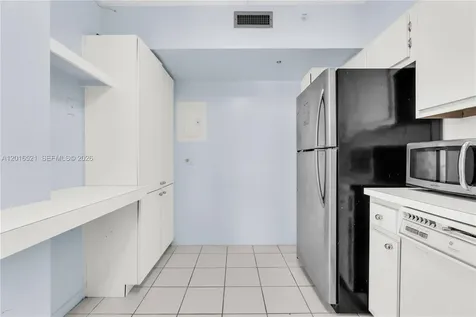 4001 Hillcrest Drive Hollywood FL 33021