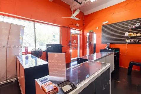 922 NW 36th Street Miami FL 33127