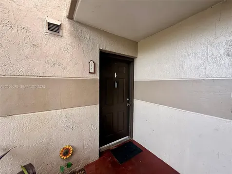 9827 Nob Hill Court Sunrise FL 33351