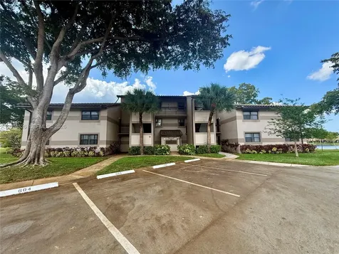 9827 Nob Hill Court Sunrise FL 33351