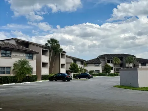 9827 Nob Hill Court Sunrise FL 33351