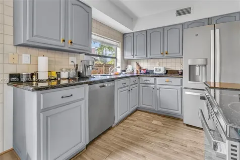 3814 NW 73rd Way Coral Springs FL 33065