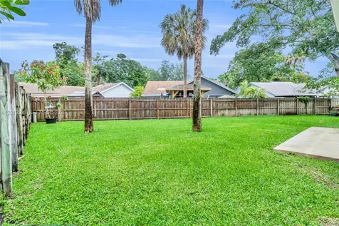 3814 NW 73rd Way Coral Springs FL 33065