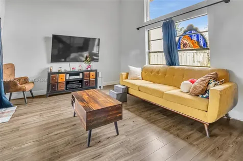 3814 NW 73rd Way Coral Springs FL 33065