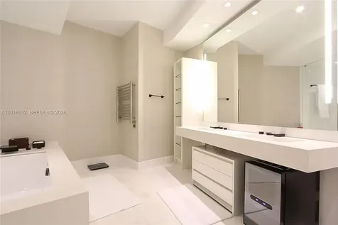 18555 Collins Avenue Sunny Isles Beach FL 33160