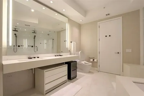 18555 Collins Avenue Sunny Isles Beach FL 33160