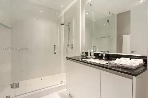 18555 Collins Avenue Sunny Isles Beach FL 33160